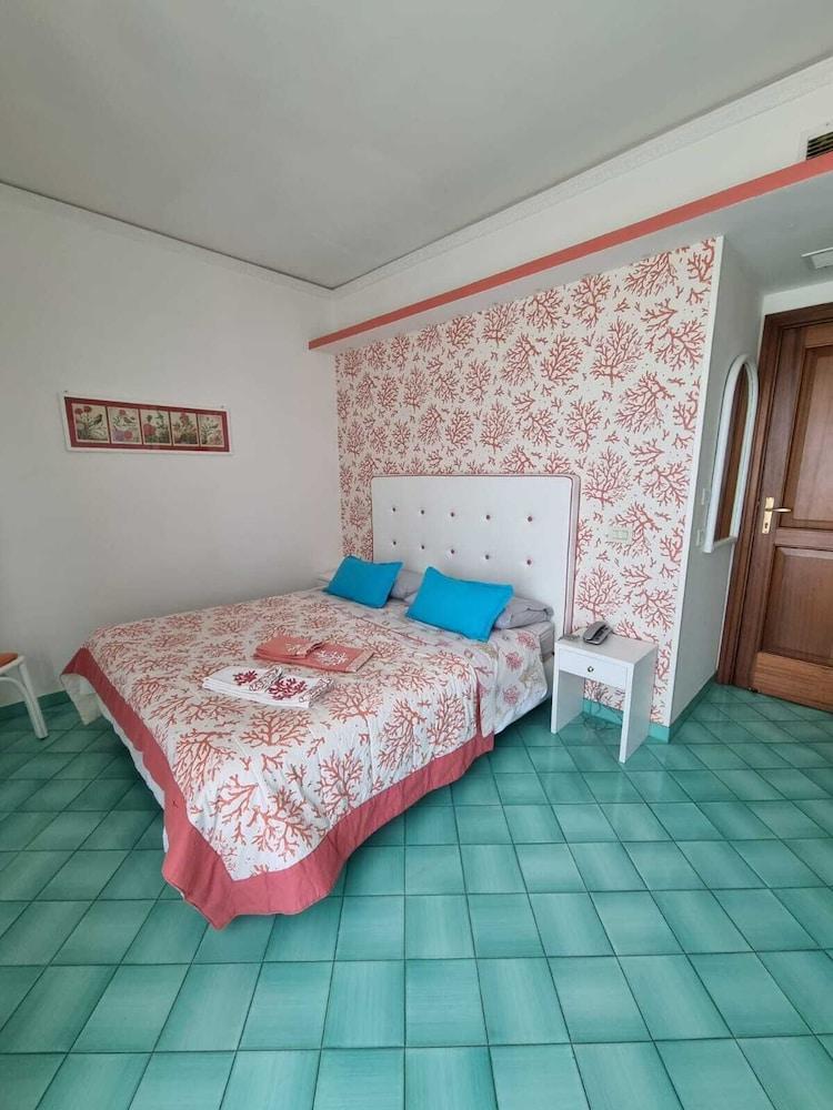 Hotel Girasole Półwysep Sorrentyński Zewnętrze zdjęcie